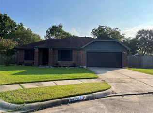 10917 Linwood Ct, La Porte, TX 77571