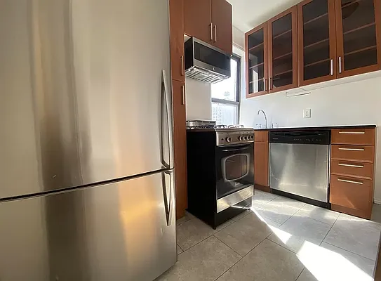 Rented by Corcoran | media 15