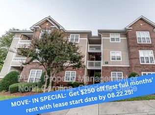 9811 Campus Walk Ln APT L, Charlotte, NC 28262
