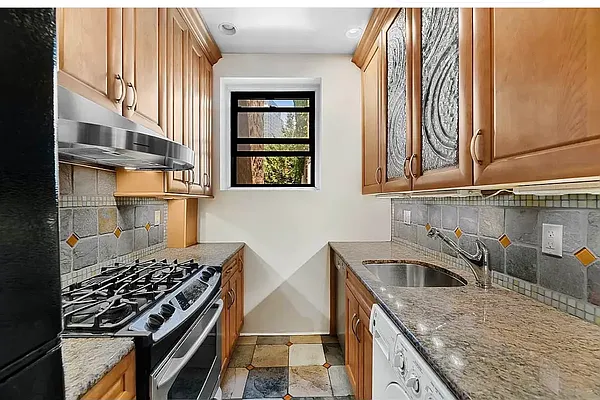 Rented by REAL New York | media 16