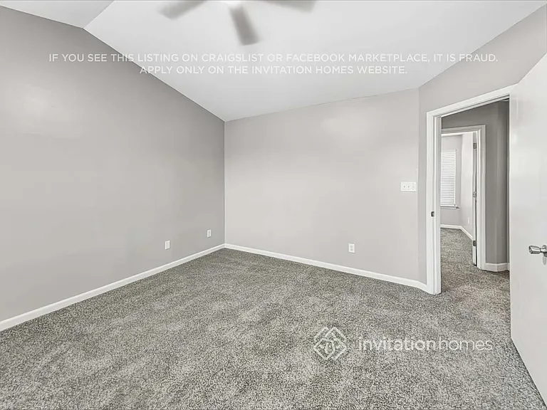 410 Queens Dr SW — Photo 10