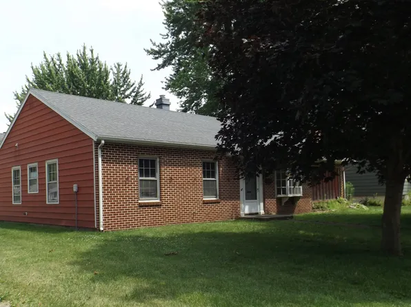 1412 11th Ave, Sterling, IL 61081