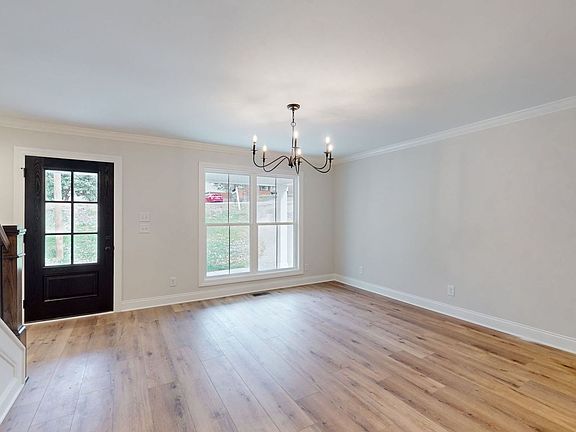 4th image of 232 Twin Cove Dr