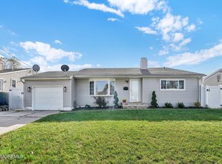 99 Cameo Place, Colonia, NJ 07067