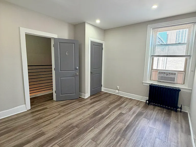 227 S 41st St #H — Photo 42