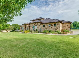 138 Whispering Winds Dr, Gunter, TX 75058