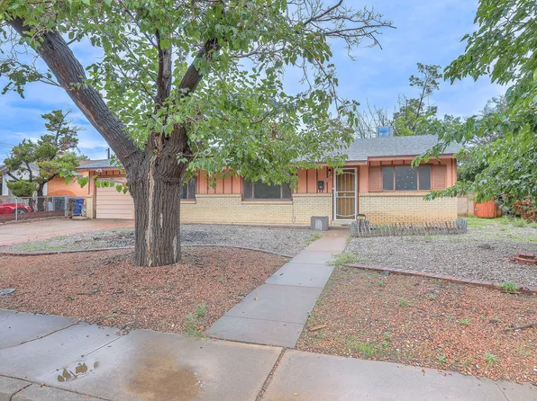 422 Glorieta St NE, Albuquerque, NM 87123