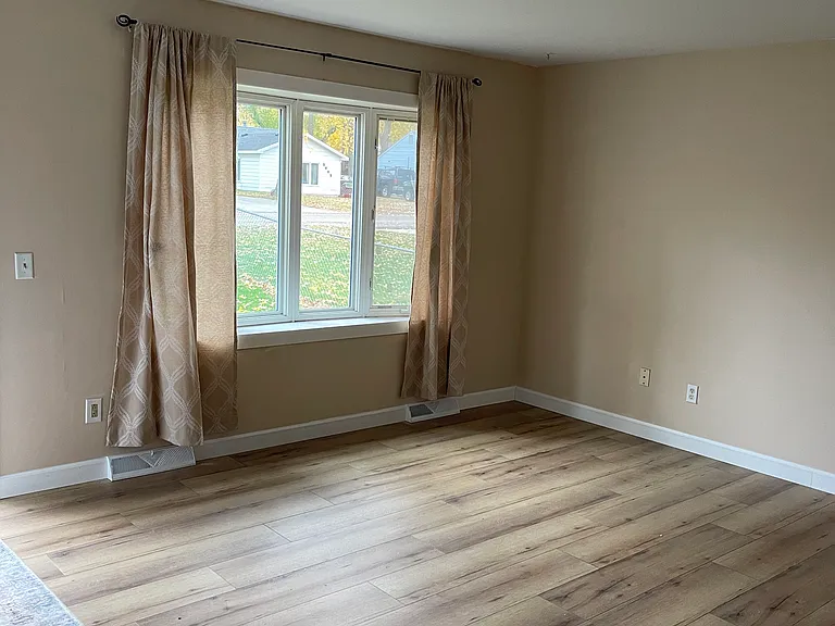 2011 Eckener Dr — Photo 13