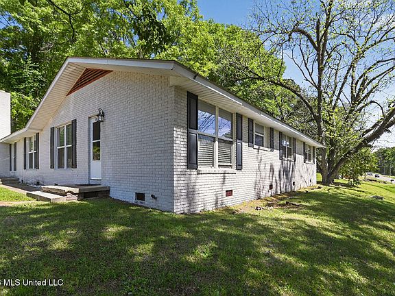 2nd image of 20 Covington Rd