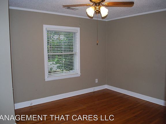 5th image of 3848 Kearney Ave