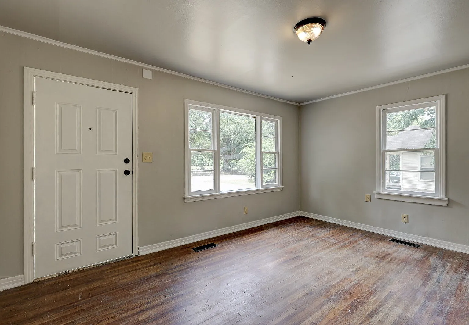 2 bed, 1.0 bath, 838 sqft, $1,030 — Photo 3