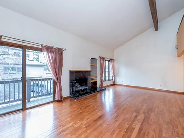 1004 Potlatch Cir — Photo 5