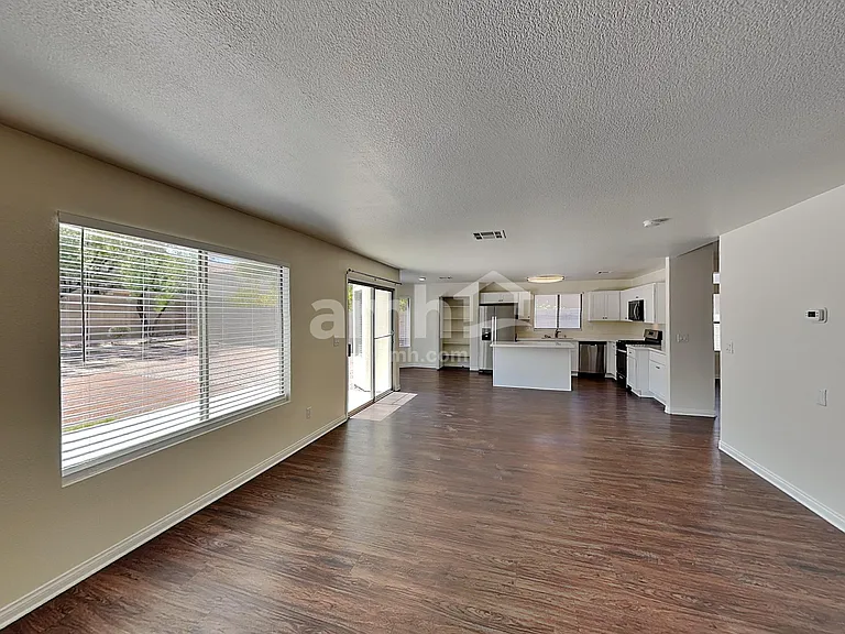 8221 Woodland Prairie Ave — Photo 8