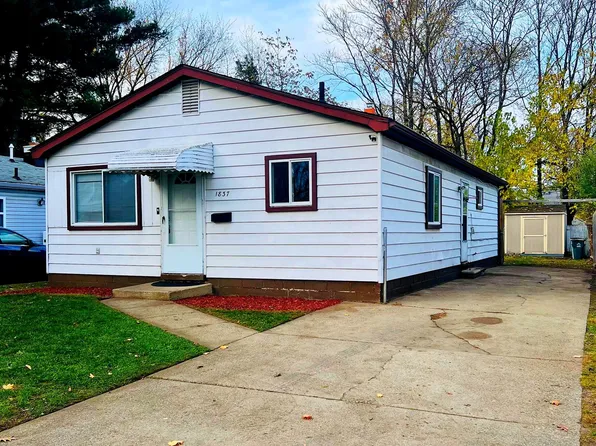 1837 E Harry Ave, Hazel Park, MI 48030