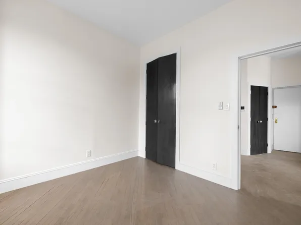 58 Saint Mark's Place image 7 of 10