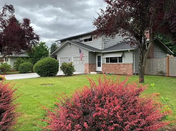 3425 Arrowhead St, Eugene, OR 97404
