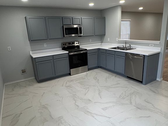 2nd image of 3600 Willow Creek Trl