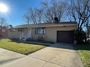 1213 Clinton Ave SE, North Canton, OH 44720