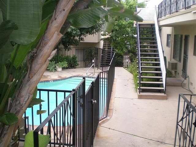1st image of 4265 Colfax Ave #13