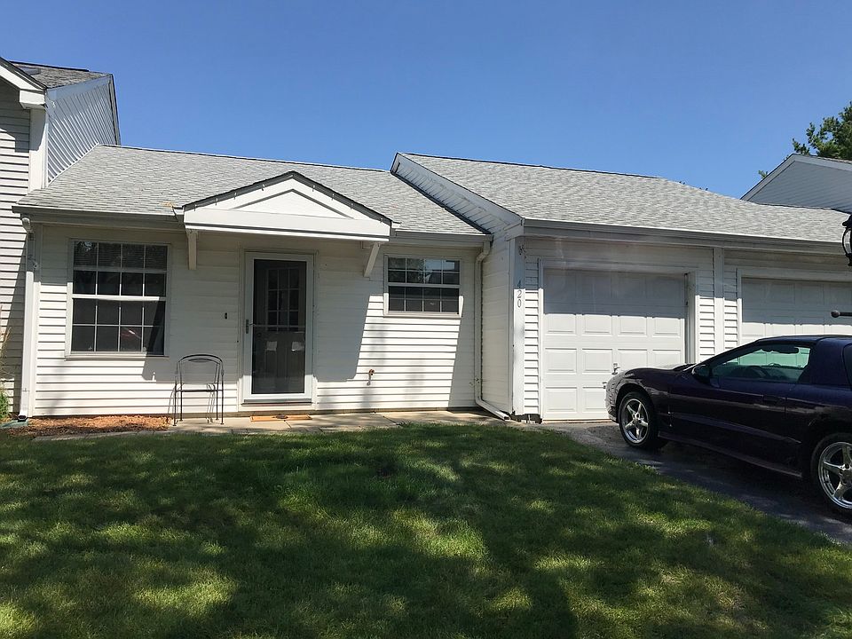1st image of 420 Newbury Dr