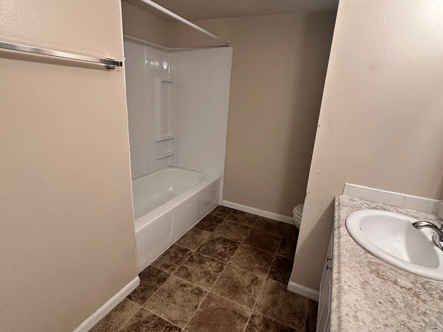 2319 SW Briarwood Plz — Photo 3