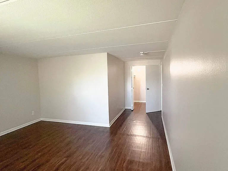 Fox Run Apartments — Photo 53