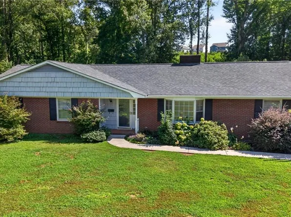 4330 Witherow Rd, Winston Salem, NC 27106