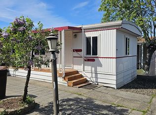 21100 NE Sandy Blvd, Fairview, OR 97024