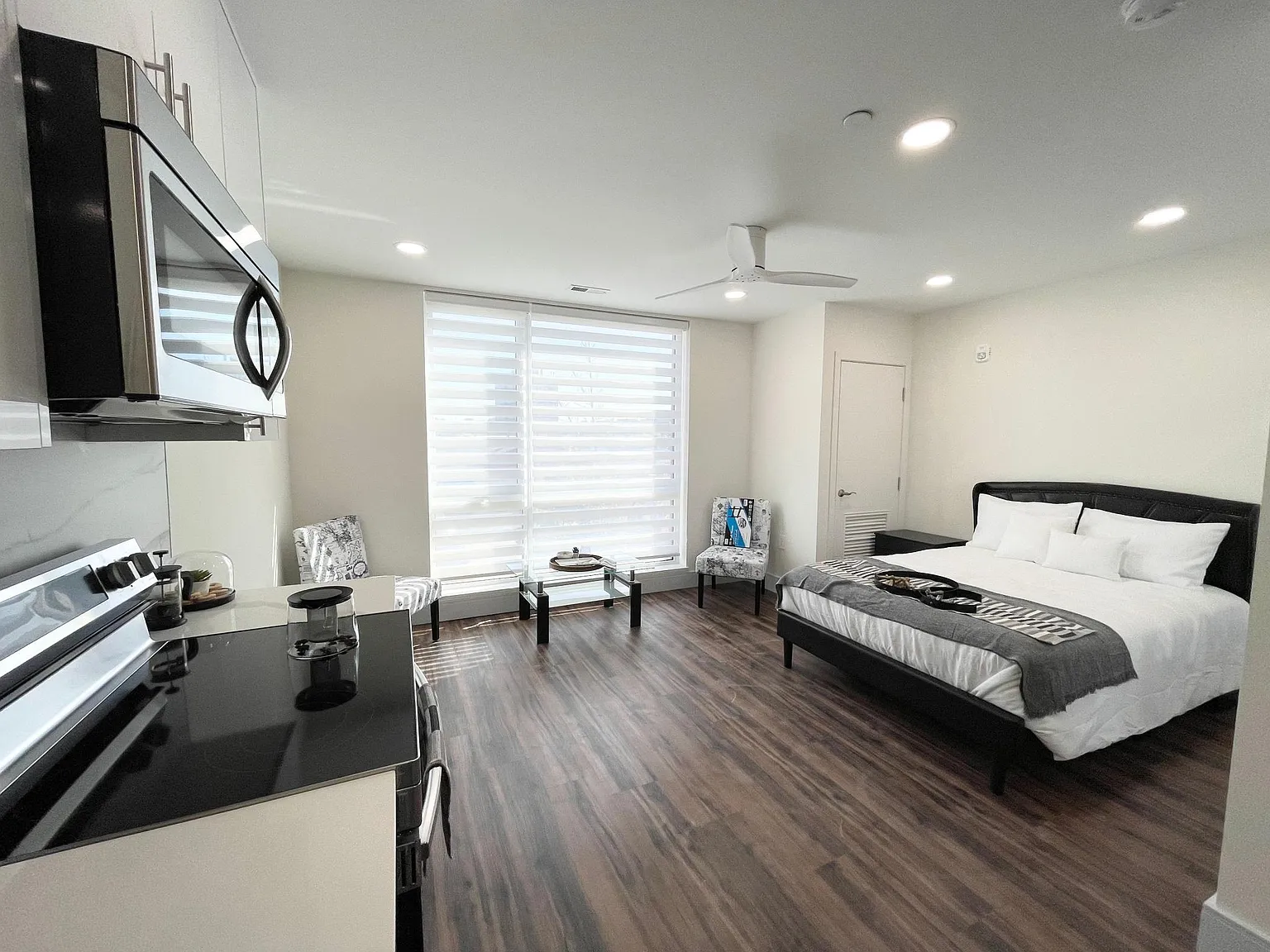 Studio, 450 sqft, $1,450 — Photo 4