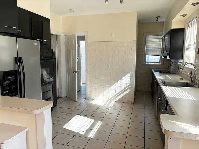30 Early Ave #2 — Photo 10