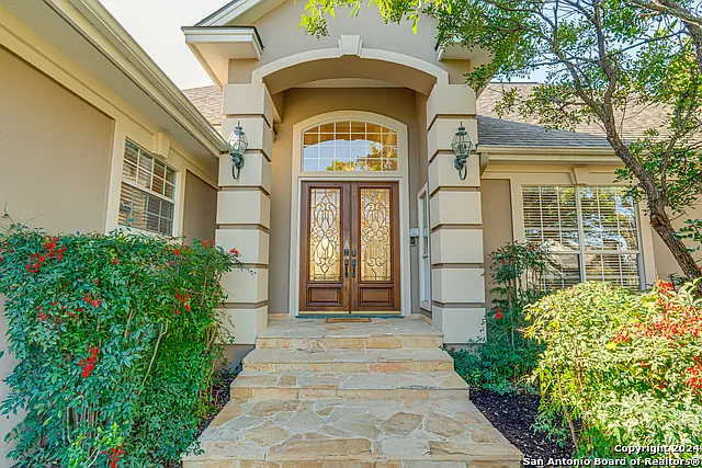 5 bed, 5.0 bath, 5000 sqft, $5,500 — Photo 3