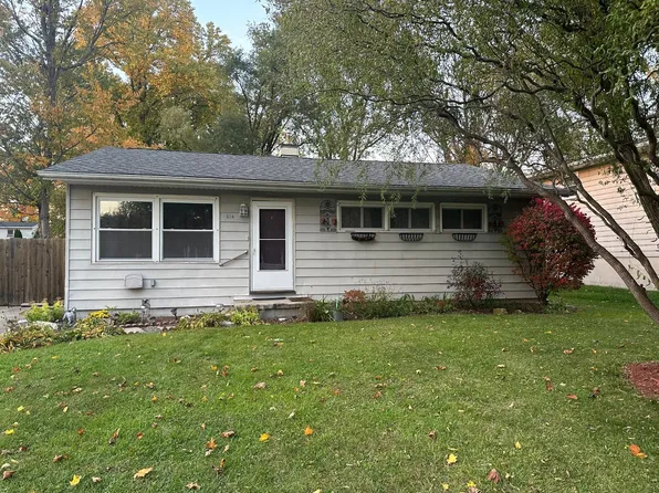 (undisclosed Address), Chesterton, IN 46304