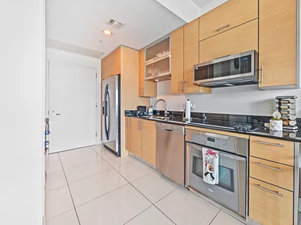 60 SW 13th St, Miami, FL