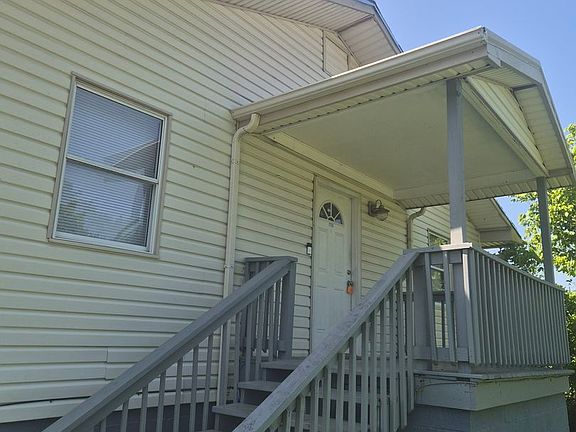 2nd image of 1700 Lewis Ave