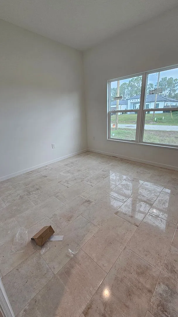 Two Bedroom, Two Bath-Single Family Home In Sw Lehigh Acres Fl — Photo 4