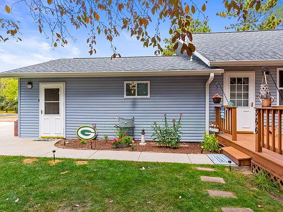5th image of 366 Milford Ct