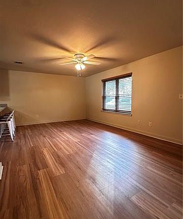 3rd image of 426 Inspiration Ln
