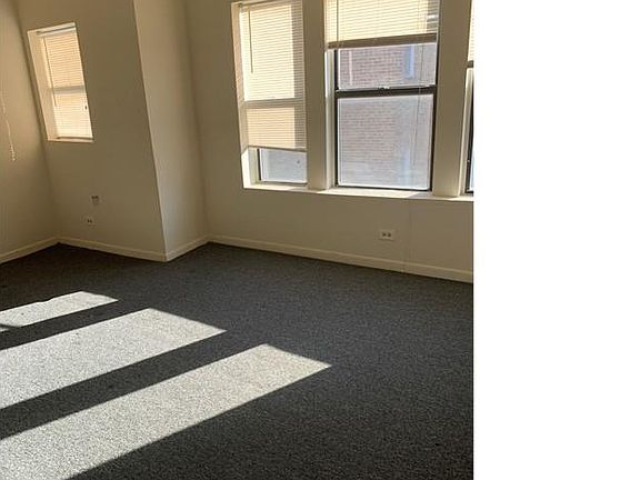 5th image of 4500 S Drexel Blvd #303