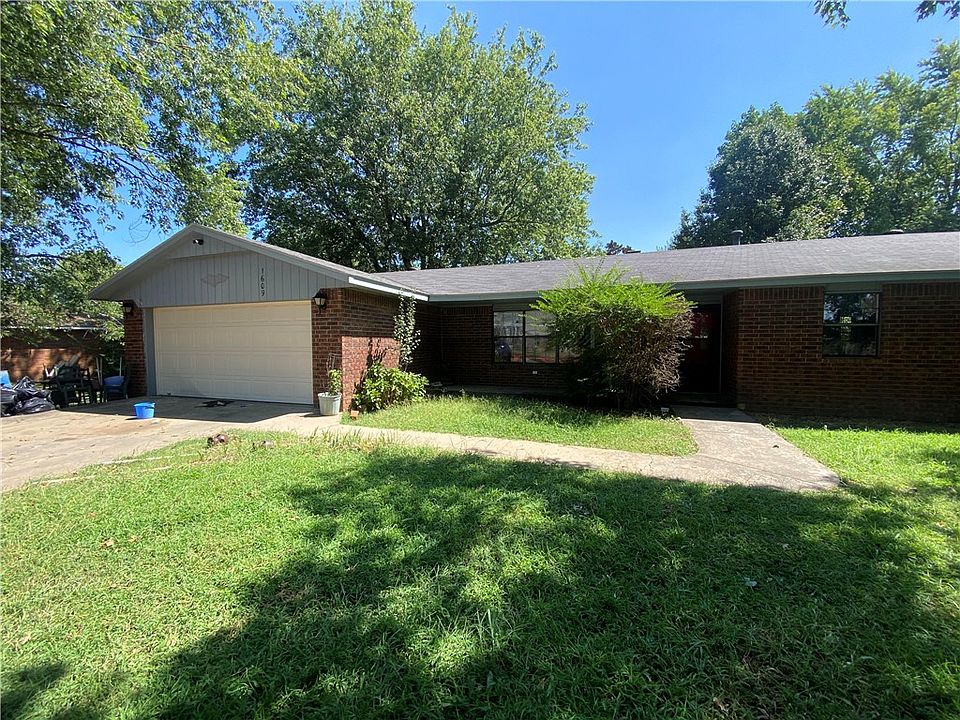 1609 Honeysuckle St, Lowell, AR 72745 | Zillow