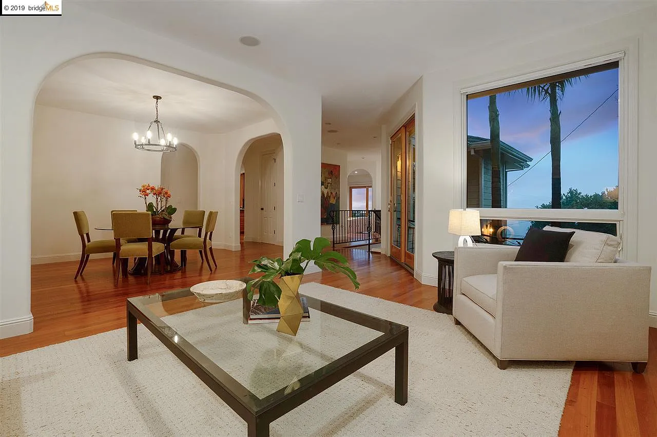 1109 Sterling Ave photo 1