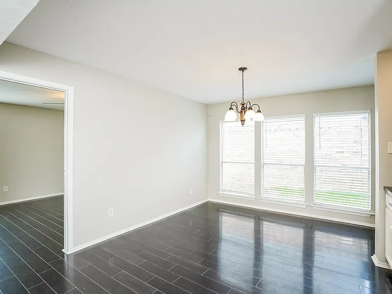 3534 Duncaster Dr — Photo 8