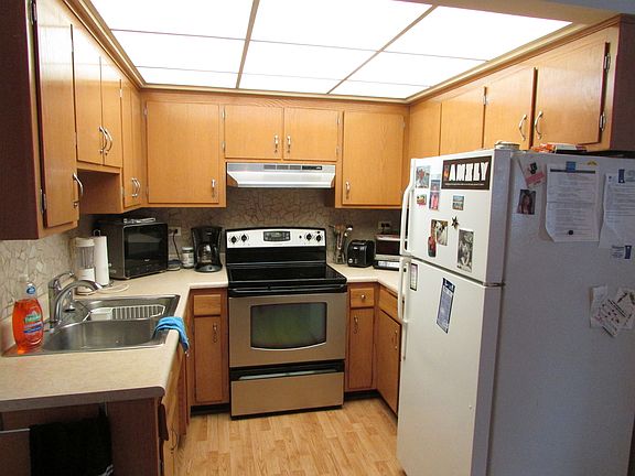 3rd image of 10318 S Komensky Ave #2A