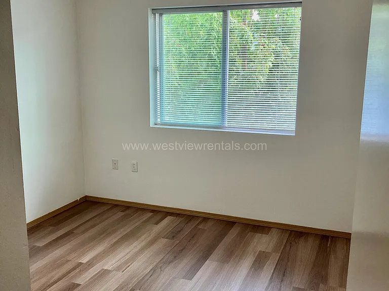 524 32nd St #205 — Photo 12