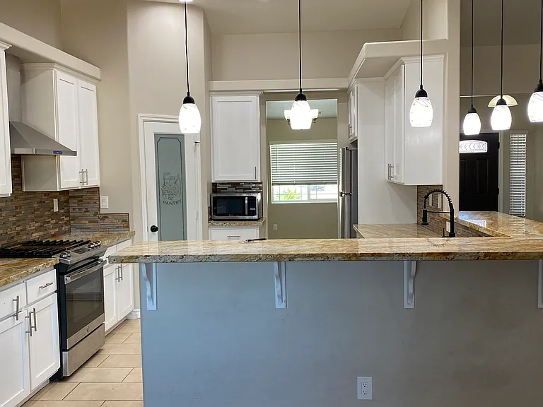 17950 Main St — Photo 12