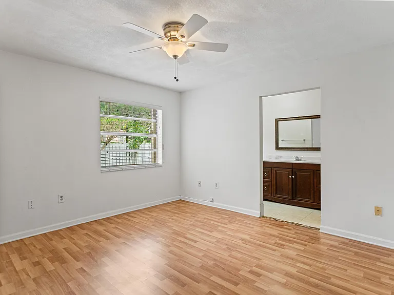 13945 Langley Pl — Photo 5