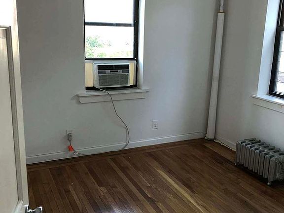 3rd image of 217 W 259th St APT 6