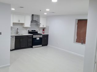 412 S 19th St APT 1, Newark, NJ 07103