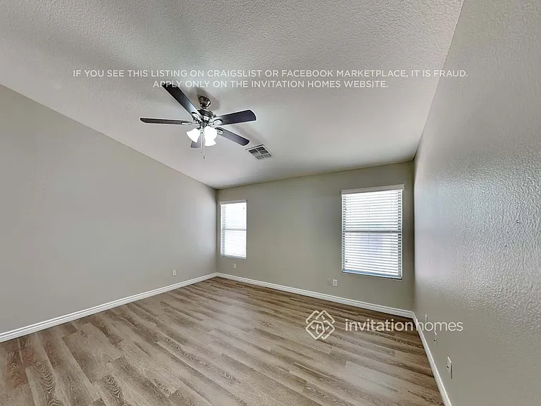 1530 W Saint Anne Ave — Photo 10