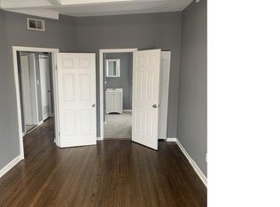 5927 S Prairie Ave #3, Chicago, IL 60637
