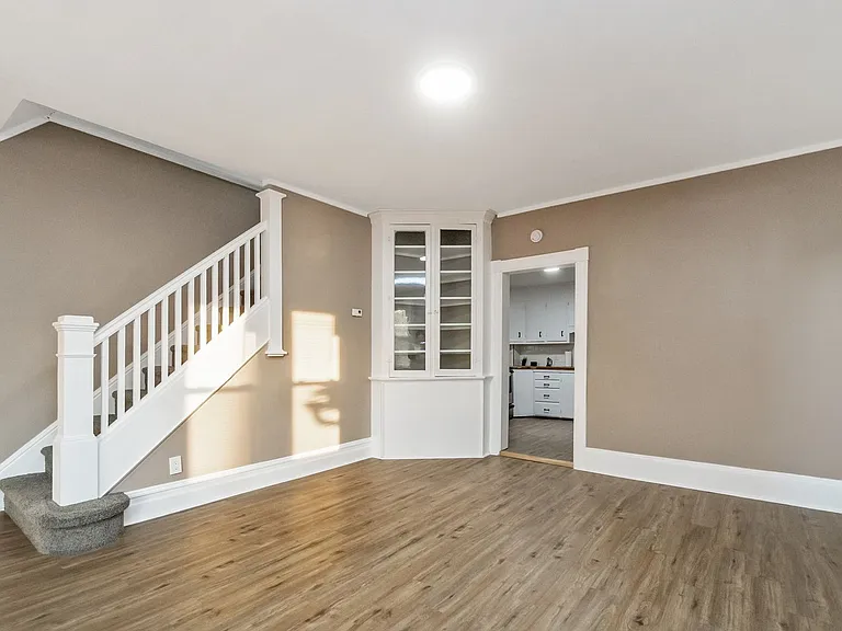 439 W Church St — Photo 9